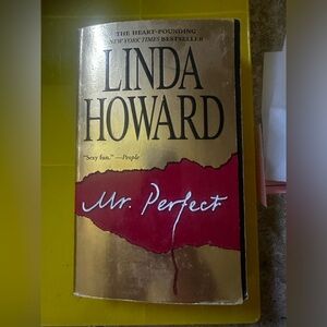 💜 Mr. Perfect by Linda Howard Paperback Book